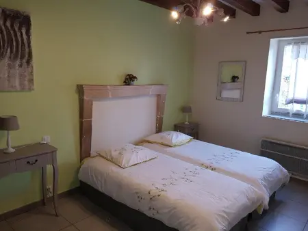 Gîte tout confort près du circuit des 24 Heures, cadre verdoyant, étang clos, 6 pers., lits faits - Photo 3