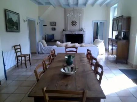 Gîte familial & authentique avec jardin arboré, entre Angers & Le Mans, idéal visites & détente - Photo 2