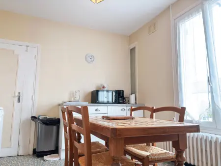 Maison avec jardin, proche centre-ville et sites touristiques - Photo 2
