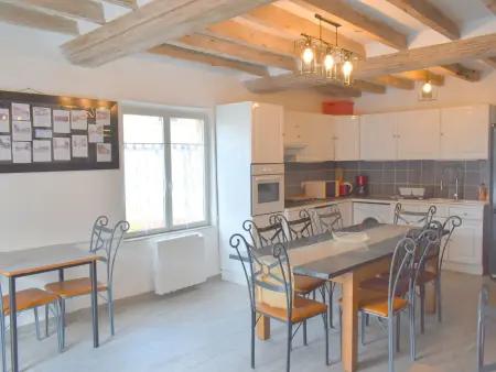 Grande maison familiale avec jardin, terrasse et équipements de loisirs, proche forêt de la Charnie - Photo 3
