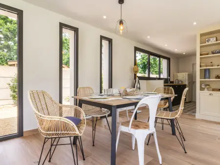 Maison moderne et lumineuse à 900m de la plage, jardin privé, terrasse, barbecue et 2 vélos adultes inclus. - Photo 3