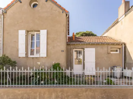 Maison familiale moderne, 300m du centre, 500m de la mer, WIFI gratuit, draps inclus. - Photo 1