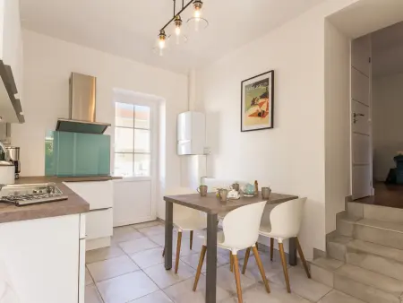 Maison familiale moderne, 300m du centre, 500m de la mer, WIFI gratuit, draps inclus. - Photo 6