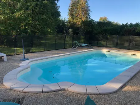 Gîte Cocooning avec Piscine Partagée au Cœur de la Campagne Sarthoise, Proche Zoo et Circuit du Mans - Photo 1