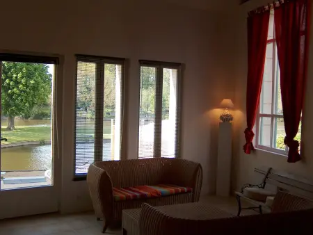 Gîte Cocooning avec Piscine Partagée au Cœur de la Campagne Sarthoise, Proche Zoo et Circuit du Mans - Photo 10