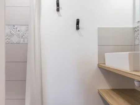 Maison calme, rénovée, proche Clisson – 3 chambres, terrasses, jardin, pétanque, stationnement privé - Photo 6