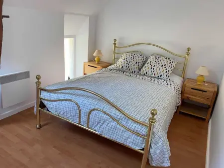 Maison de Village avec Jardin, Parc Privé et Box Fibre, Animaux Bienvenus, à 15 min du Mans - Photo 8
