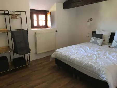 Gîte charmant près du circuit du Mans, 12 pers., 5 ch., rénové avec 3 sdb, nature et attractions proches - Photo 10