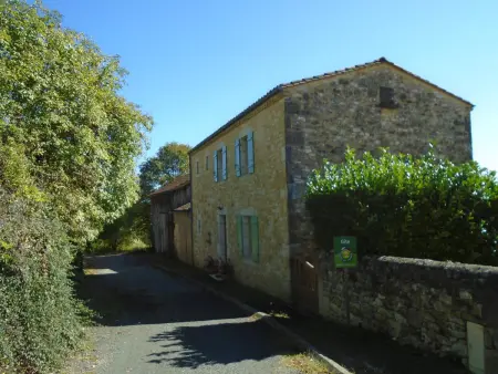 Charmante maison à Monpazier avec Wifi et parking privatif - Photo 4
