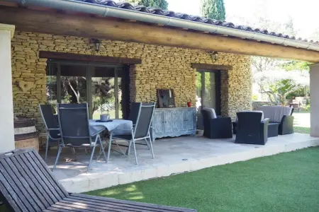 Ferienhaus in Bédarrides, Maison en pierre près des vignobles Châteauneuf - Photo 1