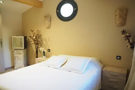 Ferienhaus in Bédarrides, Maison en pierre près des vignobles Châteauneuf - Photo 9