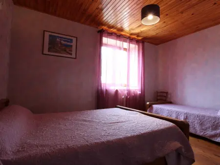 Gîte familial au calme avec jeux, VTT, randonnée, près du Parc Livradois, La Chaise-Dieu et Craponne - Photo 4