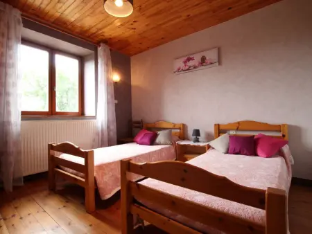 Gîte familial au calme avec jeux, VTT, randonnée, près du Parc Livradois, La Chaise-Dieu et Craponne - Photo 6