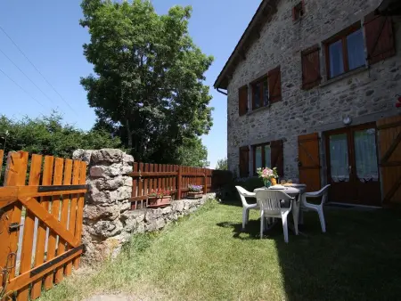 Gîte familial au calme avec jeux, VTT, randonnée, près du Parc Livradois, La Chaise-Dieu et Craponne - Photo 10