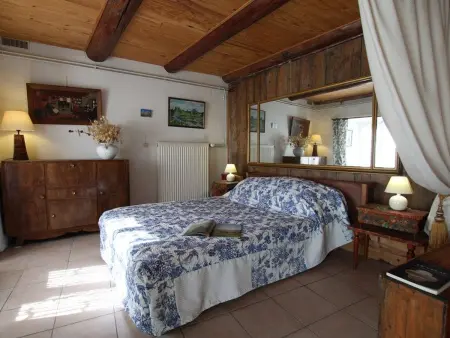 Gîte chaleureux entre festivals, nature et confort avec wifi à Jullianges - Photo 6