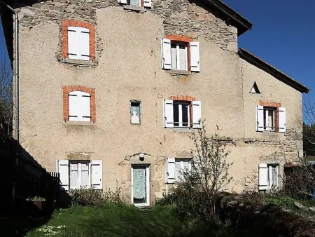 Gîte chaleureux entre festivals, nature et confort avec wifi à Jullianges - Photo 9