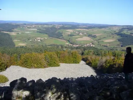 Gîte chaleureux entre festivals, nature et confort avec wifi à Jullianges - Photo 15