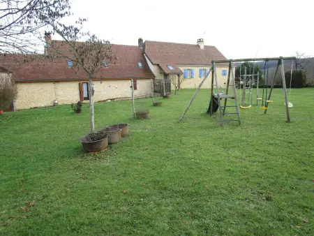 Gîte familial avec cheminée, ping-pong, près de la Grotte de Tourtoirac et du Château de Hautefort - Photo 14