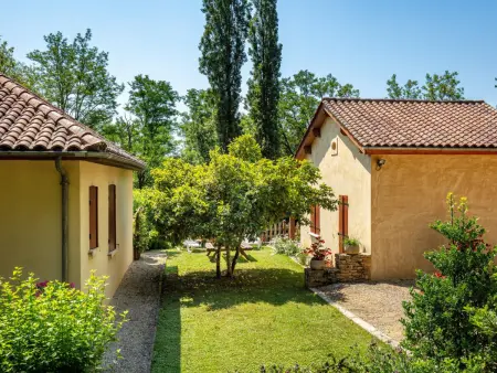 Maison Périgourdine avec Jardin, Terrasse et Accès Wifi à 3.5 km des Eyzies de Tayac - Photo 10