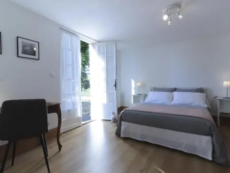 Charmante maison en pierre avec jardin, cheminée et Wifi - Photo 3