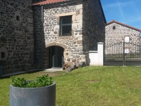 Gîte rénové idéal pour randos et astronomie, calme assuré, proche Puy-en-Velay et activités nature. - Photo 1