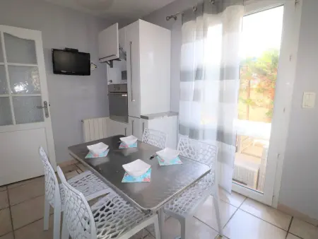 Villa 3 étoiles avec piscine privée, 500m de la plage, 4 chambres pour 6-8 pers. au Grau-du-Roi - Photo 7