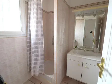 Villa 3 étoiles avec piscine privée, 500m de la plage, 4 chambres pour 6-8 pers. au Grau-du-Roi - Photo 15