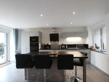 Maison familiale rénovée avec vue mer et terrasse à Digosville - Photo 5