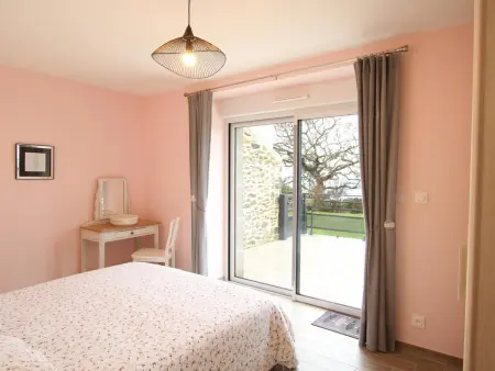 Maison familiale rénovée avec vue mer et terrasse à Digosville - Photo 7