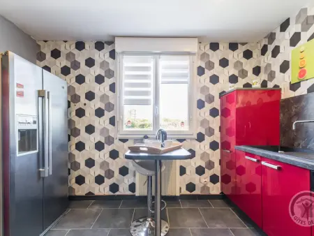 Maison de plain-pied avec terrasse, jardin clos et animaux admis - Photo 7