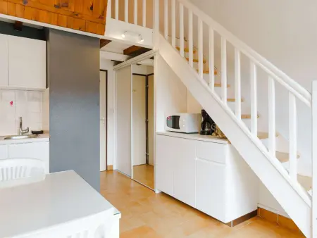 Maison avec 2 pièces et mezzanine proche plage, parking inclus - Photo 2