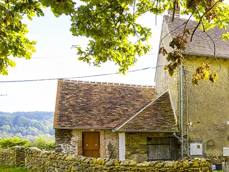 Grande Maison avec terrasse et proche rivière en Berry - Photo 8