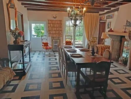 Gîte spacieux au cœur du Val de Loire, entre Orléans et Blois, avec jardin, cour fermée et BBQ ! - Photo 4