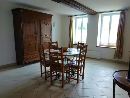 Maison confortable avec cour, proche du Château de La Bussière, idéale pour explorations. - Photo 14