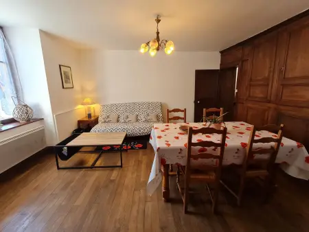 Gîte de charme dans ferme lorraine avec jardin clos, à proximité de sentiers et base de loisirs - Photo 1