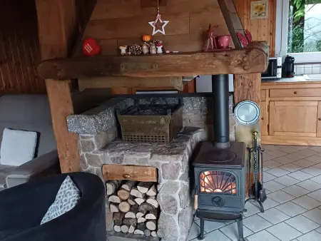 Chalet de Montagne Chaleureux avec Cheminée, Terrasse et Proche Ski - Photo 6