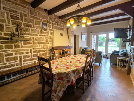 Gîte spacieux avec terrasse, 3 chambres, équipements bébé, à 16 km de Gérardmer - Photo 6