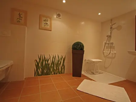 Superbe Ferme Rénovée avec Cheminée, Wifi, et Jeux Extérieurs près de Gérardmer et Épinal - Photo 18