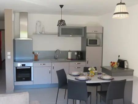 Chalet tout confort avec piscine, terrasse, et sauna privé en montagne - Photo 1