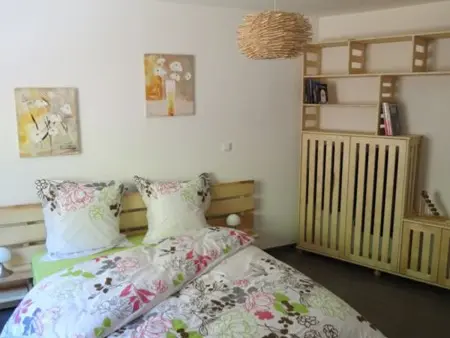 Chalet tout confort avec piscine, terrasse, et sauna privé en montagne - Photo 2