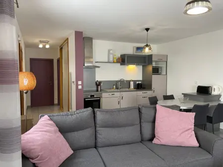 Chalet tout confort avec piscine, terrasse, et sauna privé en montagne - Photo 4
