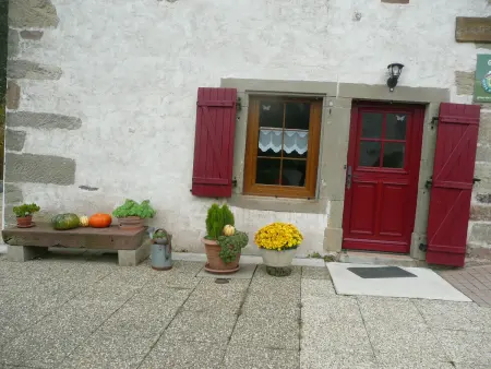 Gîte Tranquille avec Cheminée, Terrasse sur la Saône et Borne EV, Animaux Bienvenus - Photo 23