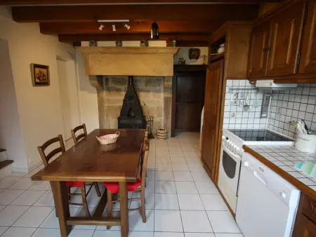 Gîte de Charme avec Terrasse près de Bourbonne-les-Bains, 2 chambres, poêle à bois, Wifi inclus - Photo 5