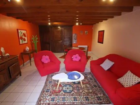 Gîte de Charme avec Terrasse près de Bourbonne-les-Bains, 2 chambres, poêle à bois, Wifi inclus - Photo 11