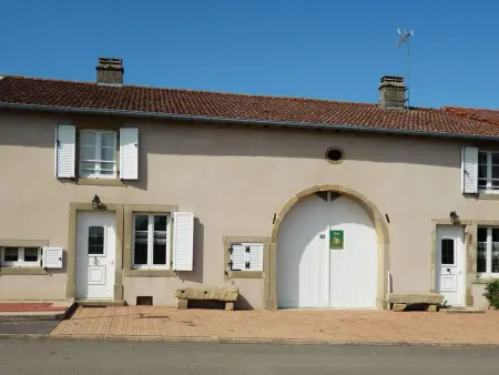 Gîte de Charme avec Terrasse près de Bourbonne-les-Bains, 2 chambres, poêle à bois, Wifi inclus - Photo 14