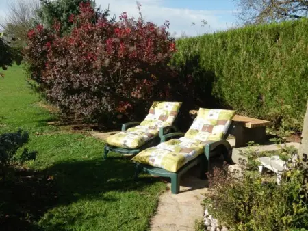Gîte de Charme avec Terrasse près de Bourbonne-les-Bains, 2 chambres, poêle à bois, Wifi inclus - Photo 17