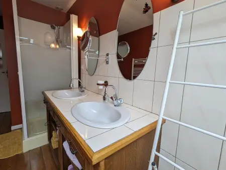 Gîte de Charme avec Terrasse près de Bourbonne-les-Bains, 2 chambres, poêle à bois, Wifi inclus - Photo 28