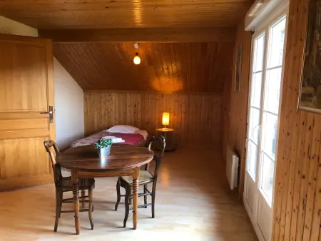 Chalet spacieux avec balcon, WiFi gratuit, proche lac et station de ski - Photo 21