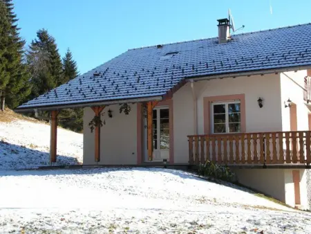 Chalet spacieux avec balcon, WiFi gratuit, proche lac et station de ski - Photo 27