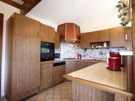 Gîte familial avec salle de jeux, cheminée, terrasse et proche de sites touristiques - Photo 3